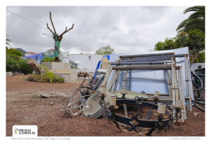 Materiales y zona de trabajo del Drago Ecocircular de Francis Cabello en el Mesón El Drago - © Jordi Verdés Padrón