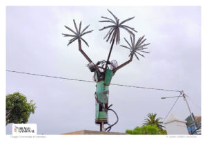 Avance de la estructura del Drago Ecocircular de Francis Cabello en el Mesón El Drago - © Jordi Verdés Padrón